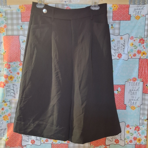 NWT INC PLEATED GAUCHO PANTS - Picture 1 of 16